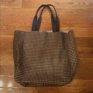 Pony hair houndstooth tote bag